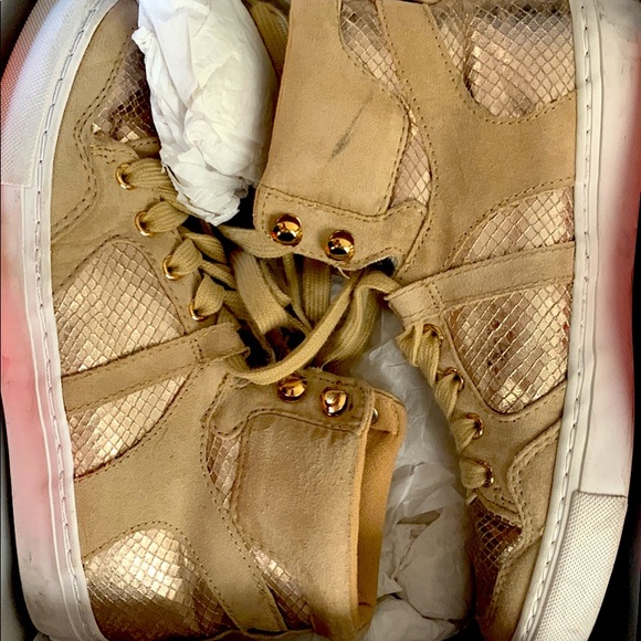 Gold hightop sneakers - Picture 1 of 4